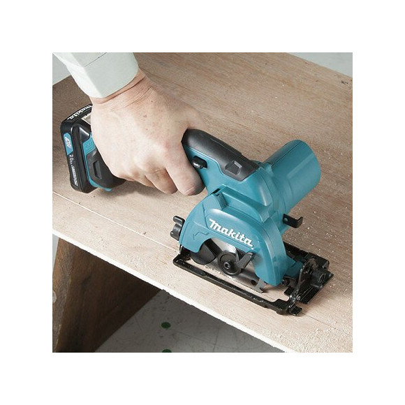 Scie Circulaire 12v Cxt 85mm 2ah 2 Bat. Makita