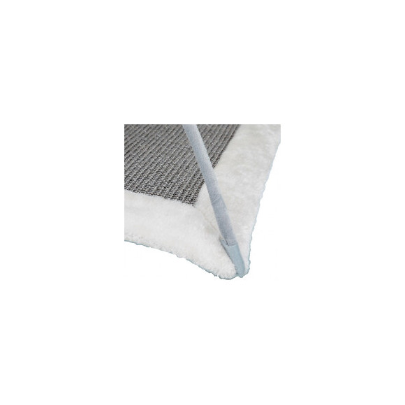 Trixie Tapis Griffoir - 60 X 33 X 42 Cm - Avec Jouets Suspendus A Un Fil - Gris Clair - Pour Chat