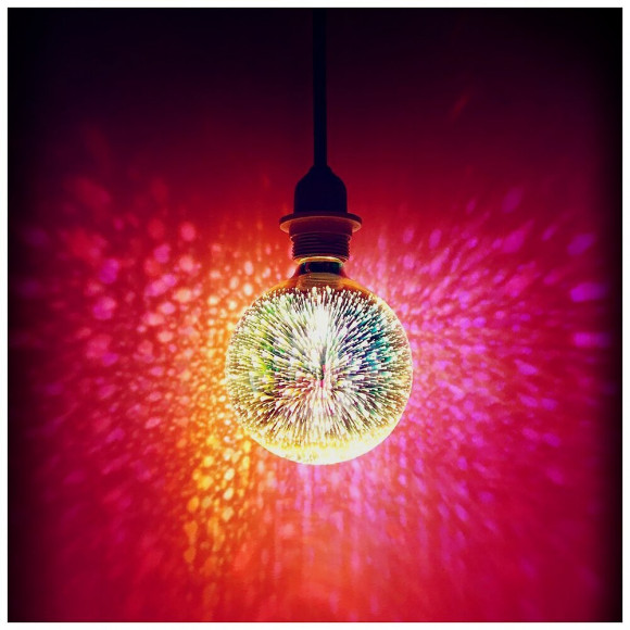 Ampoule Led Déco 3d (g125), Aspect Fireworks, Culot E27, 3,8w Cons.