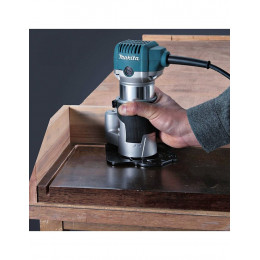 Affleureuse Makita Rt0700c (710 W - 6/8 Mm)