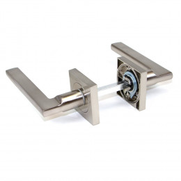 Emuca Poignées Perth De Porte Intérieur, Avec Rosace 50x50 Mm, Aluminium Et Zamak, Nickel Satiné, 1 Set.