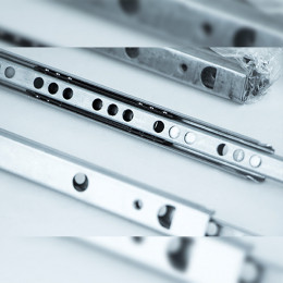 Emuca Paire De Coulisses Pour Tiroirs, À Billes, 17 X 246 Mm, Sortie Partielle, Zingué, 5 Ut.