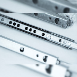 Emuca Paire De Coulisses Pour Tiroirs, À Billes, 17 X 374 Mm, Sortie Partielle, Zingué, 5 Ut.