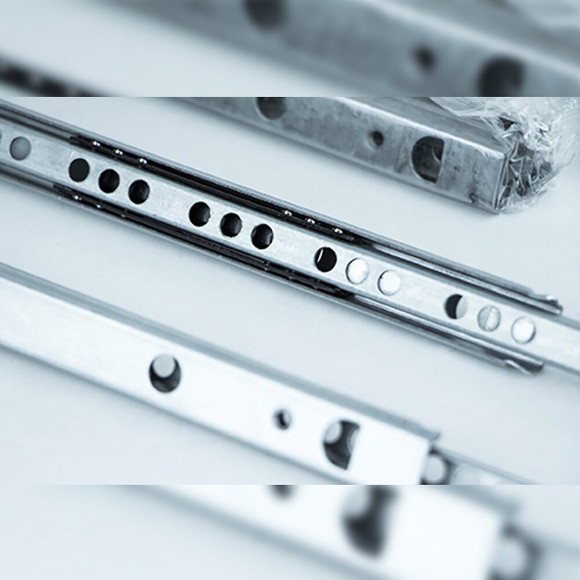 Emuca Paire De Coulisses Pour Tiroirs, À Billes, 17 X 374 Mm, Sortie Partielle, Zingué, 5 Ut.