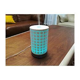 Diffuseur D'huiles Essentielles 200ml Humidificateur D'air Ultrasonique Aromathérapie Avec Lumière Couleurs Led