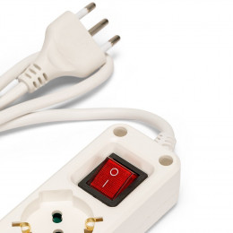 Multiprise Italienne 4 Entrées, Câble De 1,5 M Et Prise Compacte