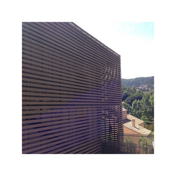 Bardage Ajouré Bois Composite Brun Rouge, E : 1cm, L : 7.5 Cm, L : 270 Cm, Surface Couverte En M² - 0.2