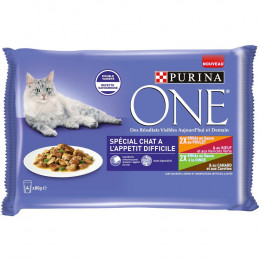 Paté Spécial Chat difficile, effilés en sauce sachets 4x85g