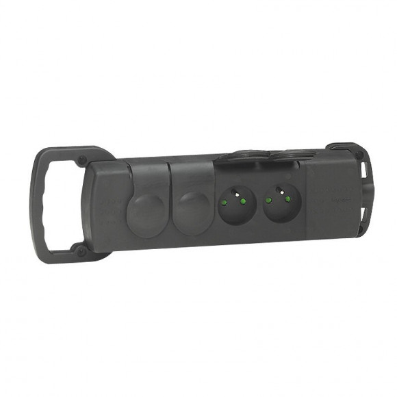 Rallonge caoutchouc équipée de 4 prises avec terre avec volets IP44