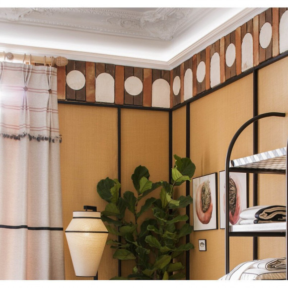 Corniche Au Design Unique C324