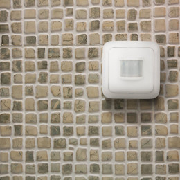 Kit d'éclairage domotique à détection de mouvement