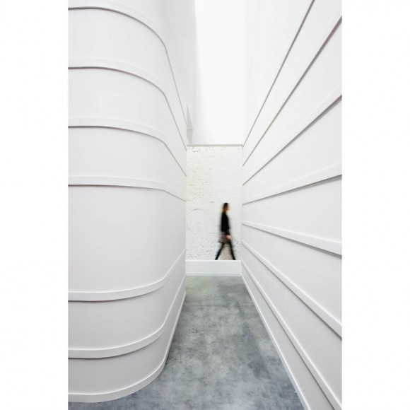 Cimaise Flexible Au Caractère Multifonctionnel Sx157f