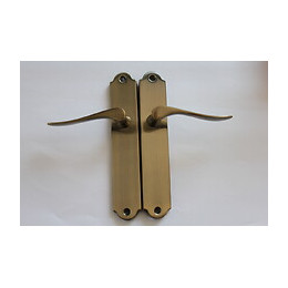 Ensemble poignées de porte Irina serrure trou bouché PERFECTLINE