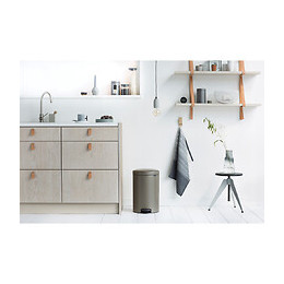 Poubelle de cuisine ronde à pédale NewIcon 20L - Platinum