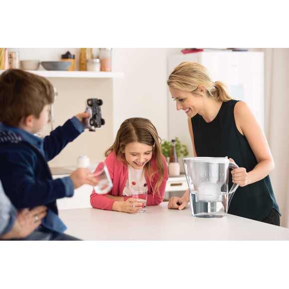 Carafe filtrante Marella blanche + 1 cartouche Maxtra+