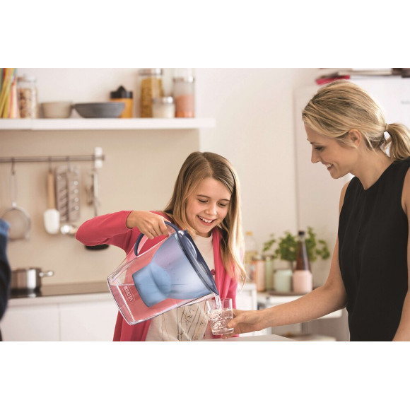 Carafe filtrante Marella bleu + 1 cartouche Maxtra+