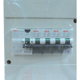 Tableau studio 1r 1id + 4 disjoncteurs