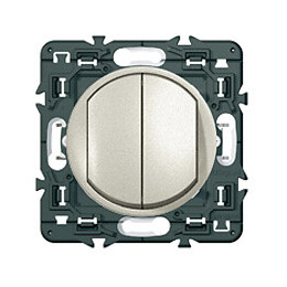 Double interrupteur ou va-et-vient Céliane Soft 10A - titane