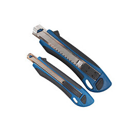Lot de 2 cutters 9+18mm