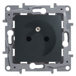 Prise de courant avec terre Niloé - Legrand - enjoliveur fonte