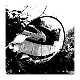 Miroir rond de sortie de garage.