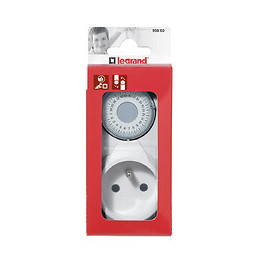 Programmateur ménager hebdomadaire avec fiche 2P+T et socle 2P+T 16A