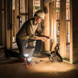 Projecteur Panel Work light Rechargeable Energizer 1100 lumens