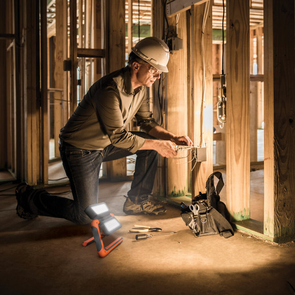 Projecteur Panel Work light Rechargeable Energizer 1100 lumens