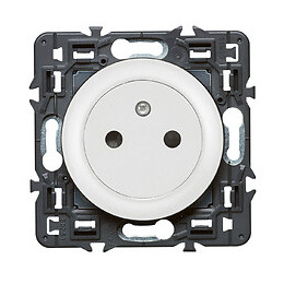Prise de courant avec terre Céliane Surface - blanc