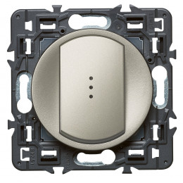 Poussoir lumineux -voyant fourni- Céliane Soft - 6A - Titane