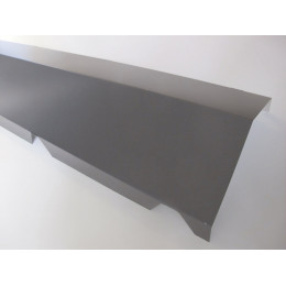 Faîtière crantée sur mur acier galva 1045 210cm gris