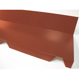 Faîtière crantée contre mur acier galva 210cm rouge