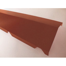 Faîtière crantée sur mur acier galva 210cm rouge