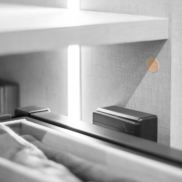 Emuca Pastille Cache-vis, Adhésive, D. 13 Mm, Couleur Chêne, 1.000 Ut.