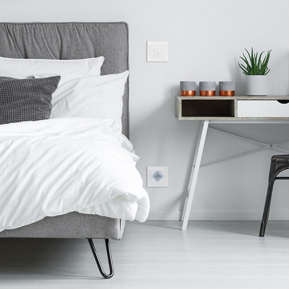 Iotty-prise De Courant 2p+t Tactile Connecté Wifi En Verre Blanc