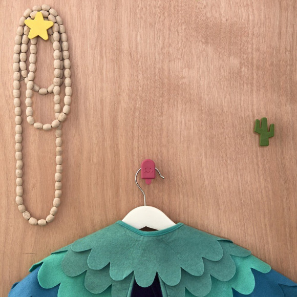 Bouton De Meuble Etoile Plastique Mat H.24 X L.49 X P.47 Mm