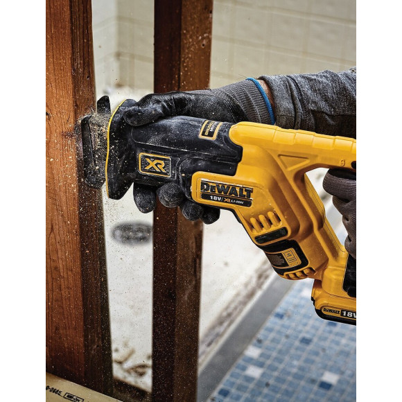 Scie Sabre Dewalt Dcs367p2t (2 X 5,0 Ah Dcb115 Tstak Ii)