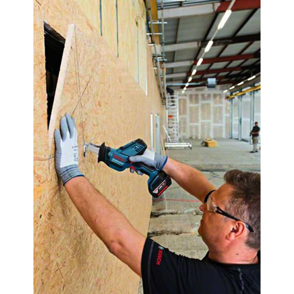 Scie Sabre Bosch Gsa 18v-li C (2 X 2,0 Ah Al1820cv)