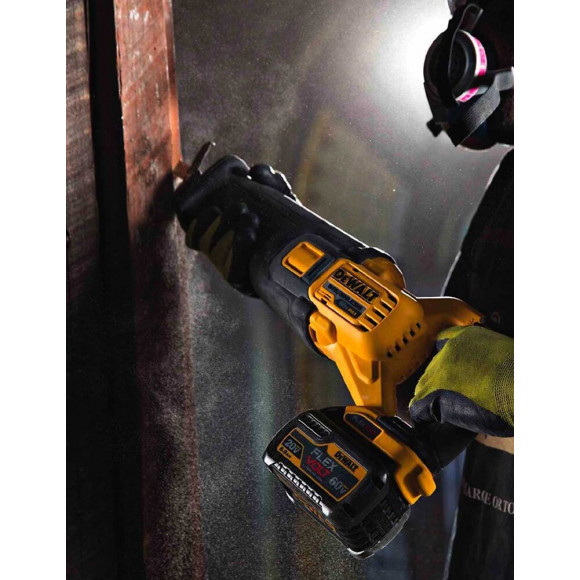 Scie Sabre Dewalt Dcs388n (machine Seule)