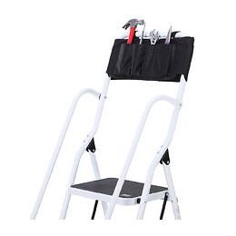 Escabeau Pliable 3 Marches Xl Antidérapantes Double Garde Corps Hauteur Max. 1,31 M Charge Max. 150 Kg Pochette Outils Intégr