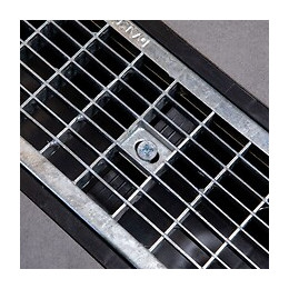 Système De Blocage Des Grilles De Caniveaux Pour Caniveau Standard 130